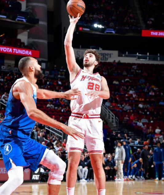 要在实战当, 虽然三分球