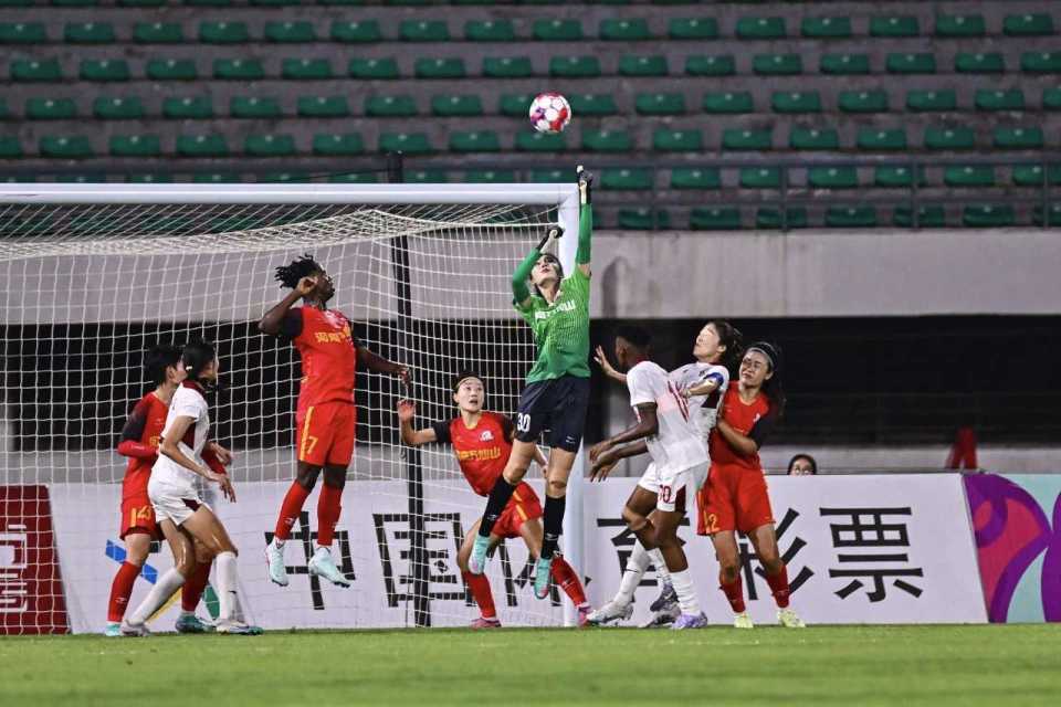 场精彩比赛, 险保级