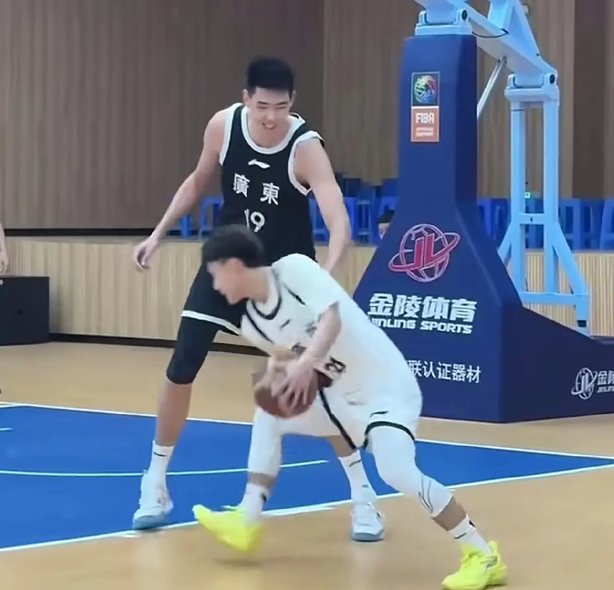 往海外联赛 往海外联赛