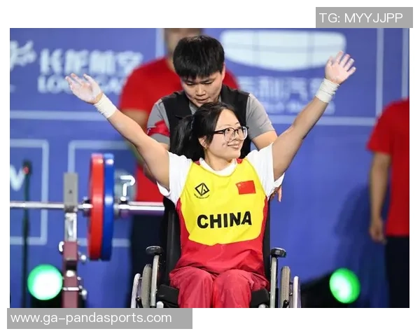 残特奥会举重竞赛开赛,山东姑娘崔哲夺41公斤级2枚金牌